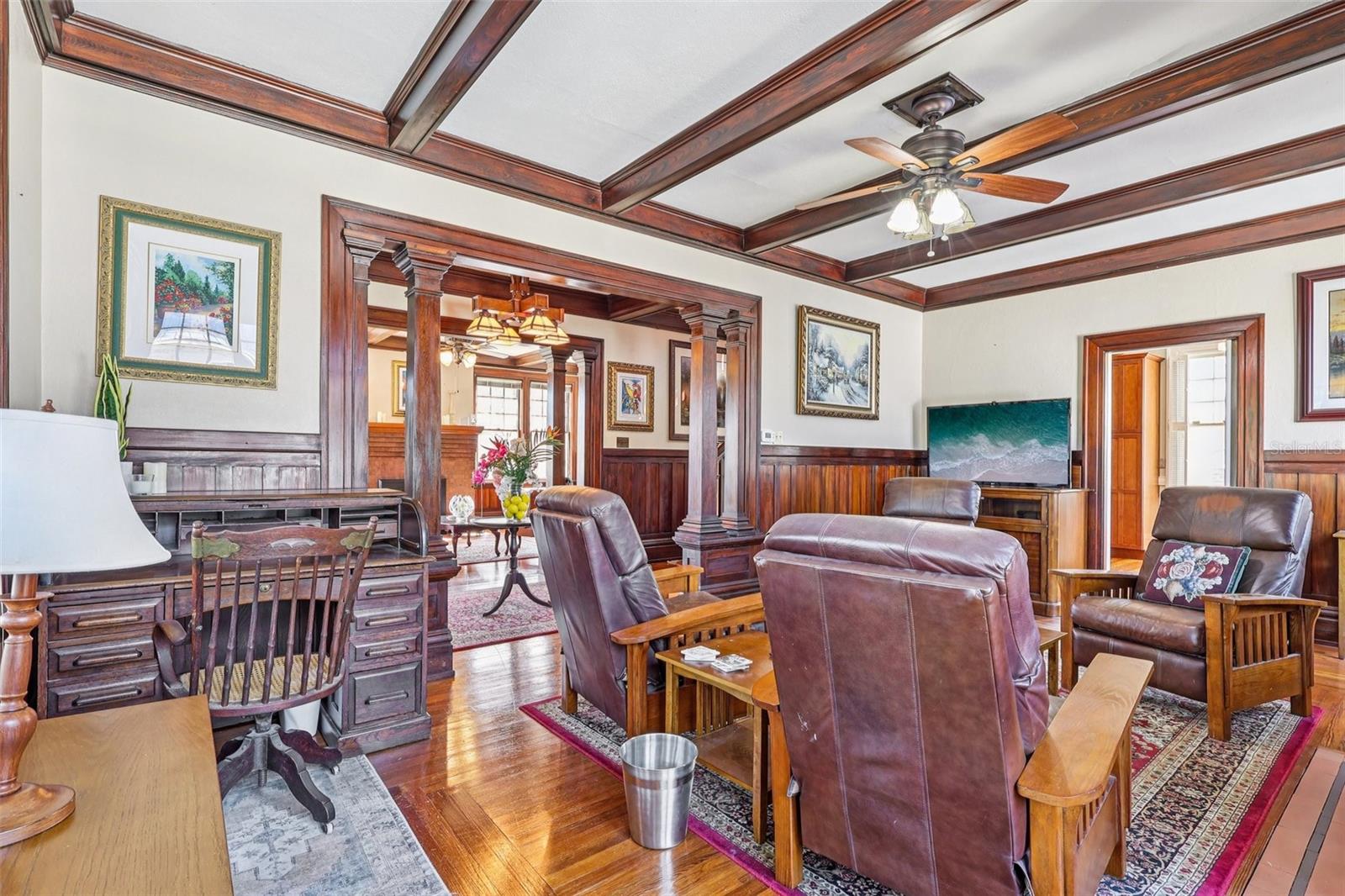 Image 13 of 69 For 422 Center Street