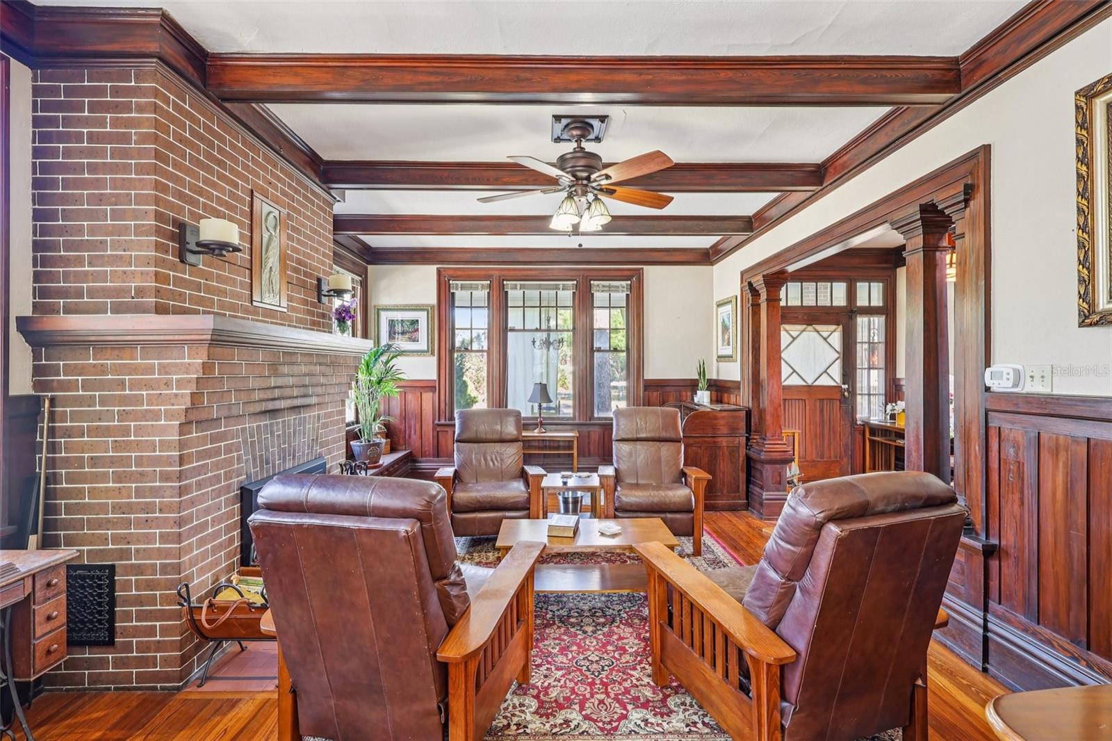 Image 14 of 69 For 422 Center Street