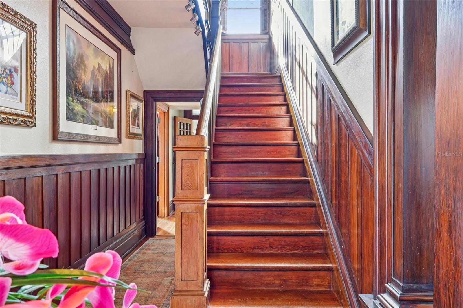 Image 25 of 69 For 422 Center Street