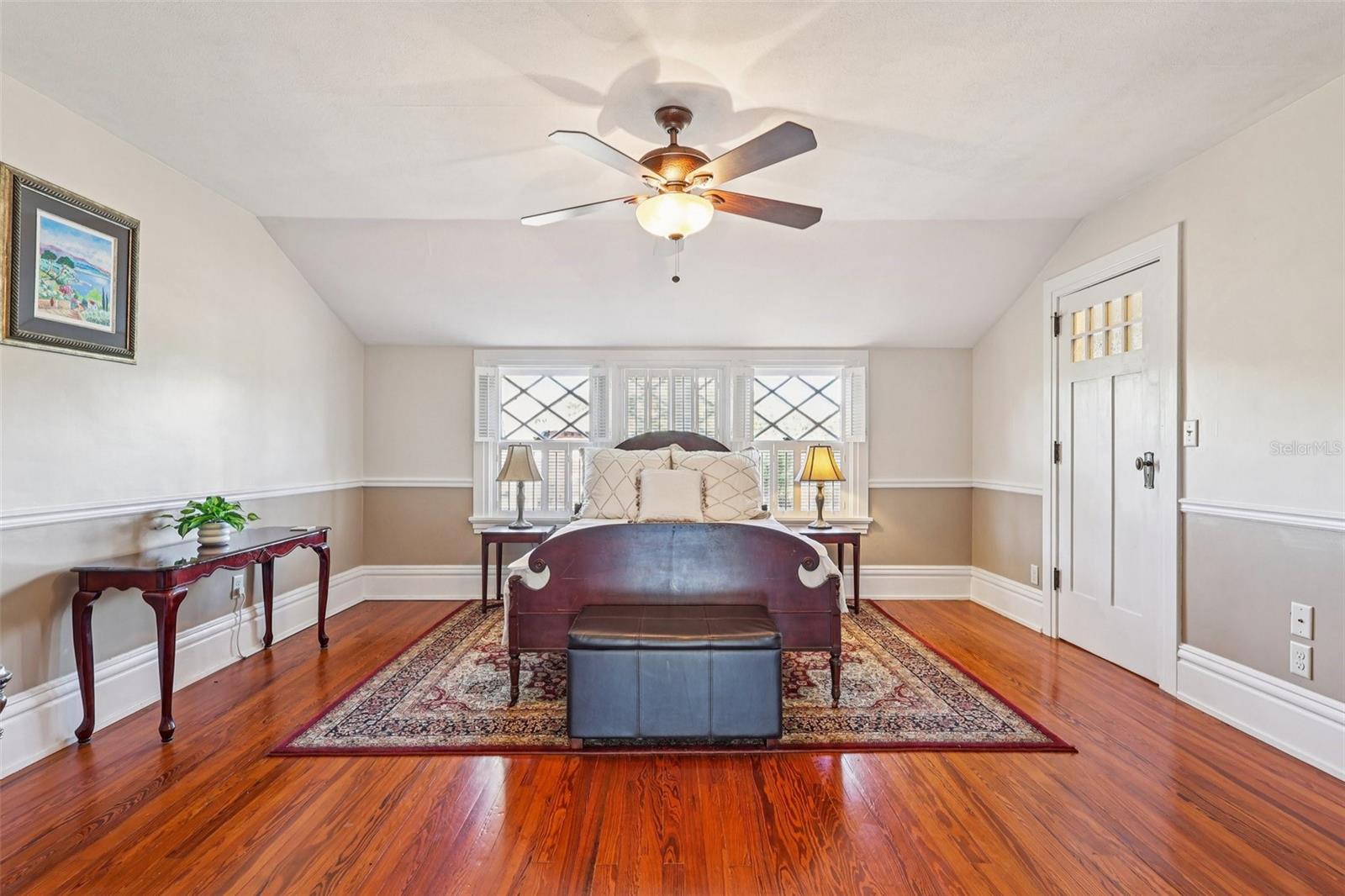 Image 29 of 69 For 422 Center Street