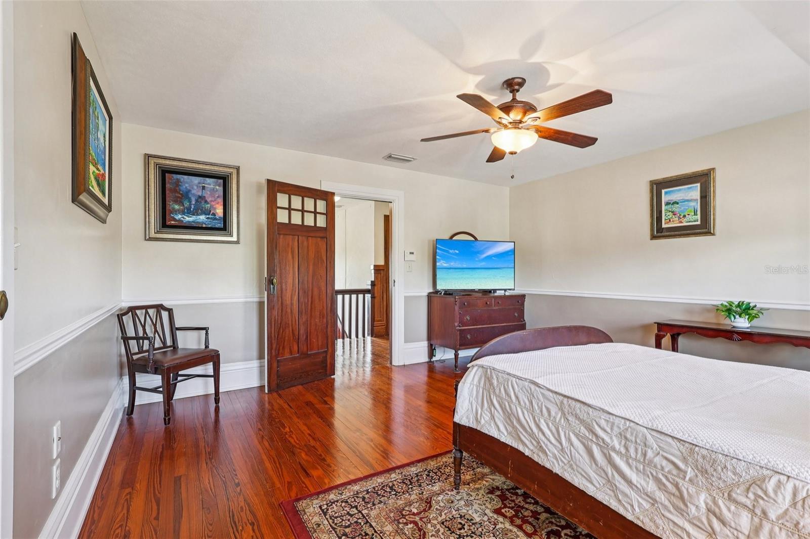 Image 30 of 69 For 422 Center Street