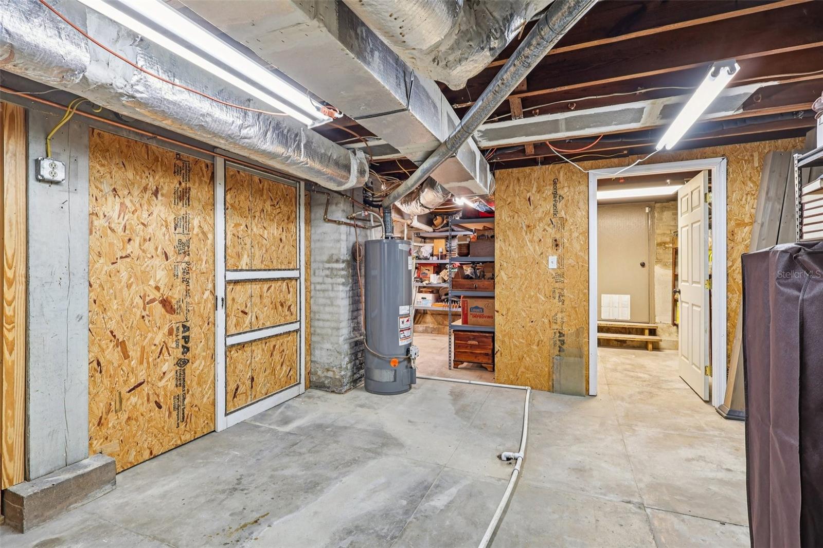 Image 38 of 69 For 422 Center Street