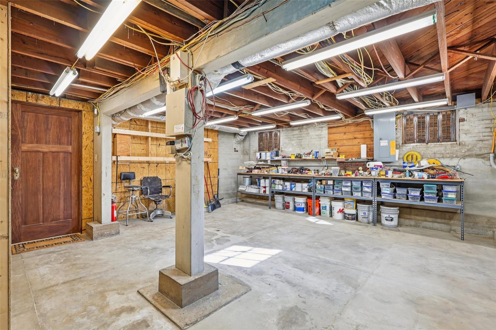 Image 39 of 69 For 422 Center Street