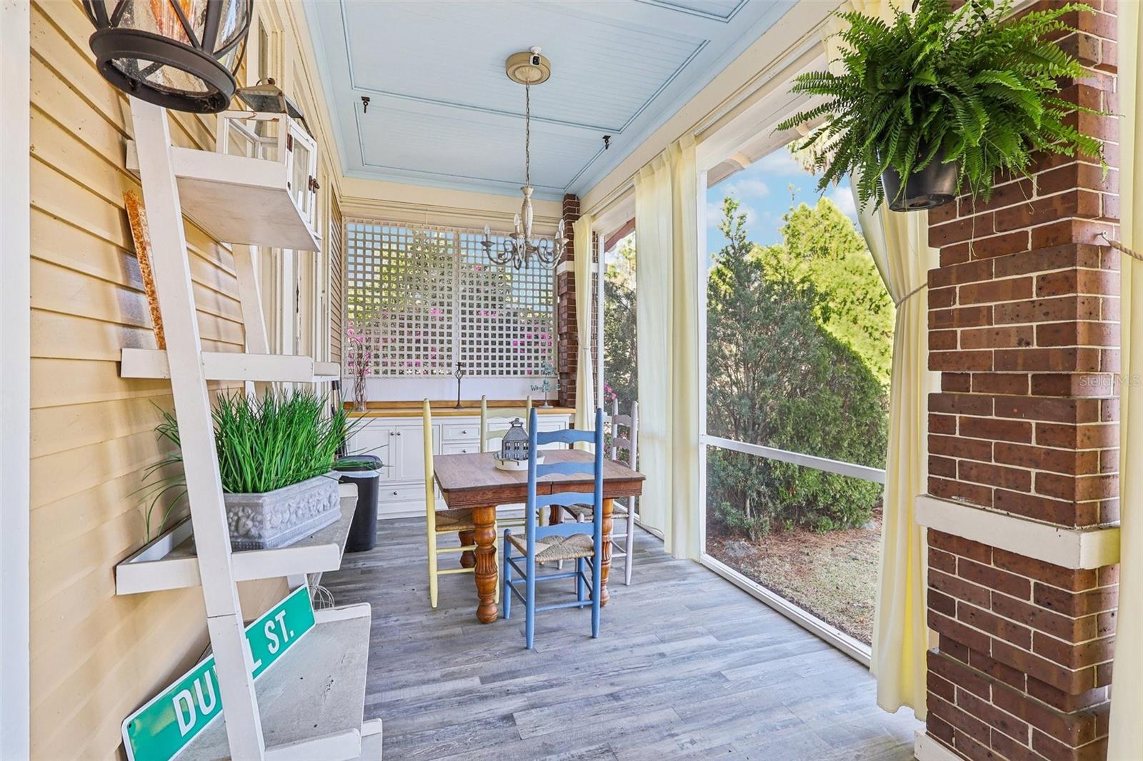 Image 4 of 69 For 422 Center Street