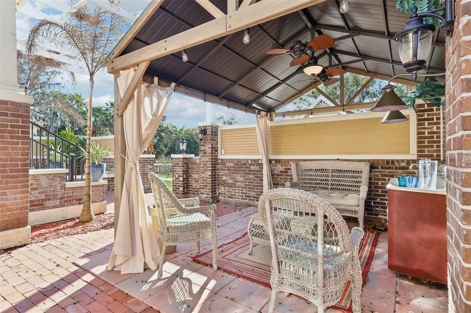 Image 40 of 69 For 422 Center Street