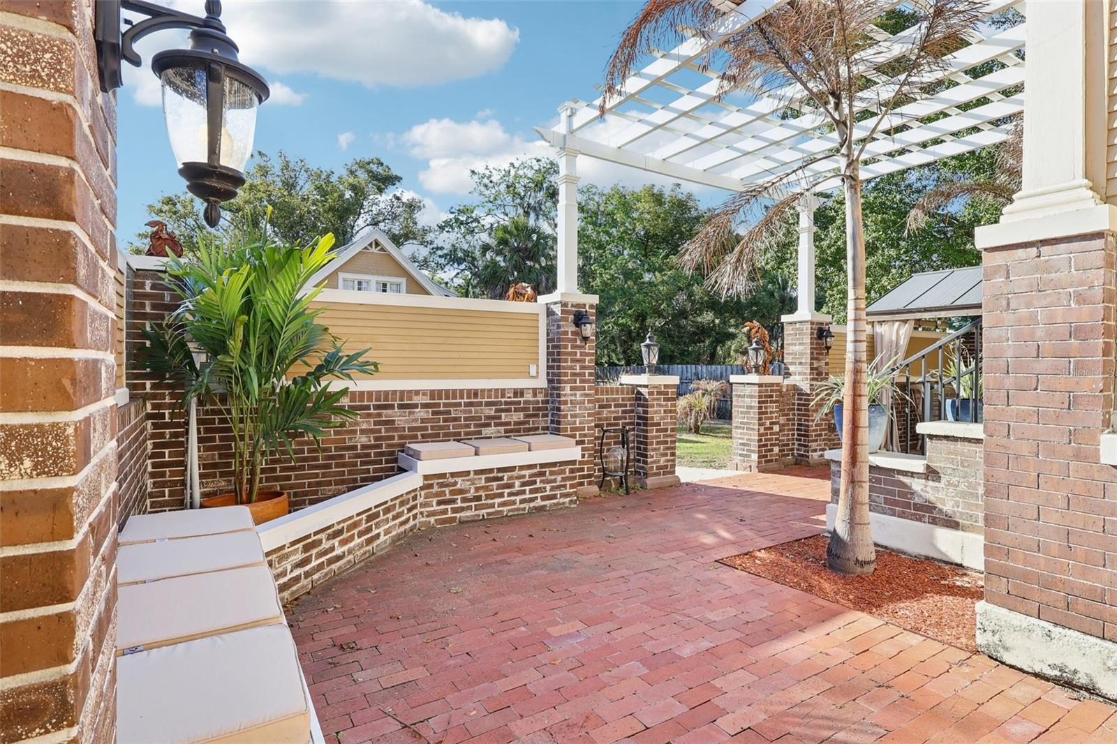 Image 42 of 69 For 422 Center Street