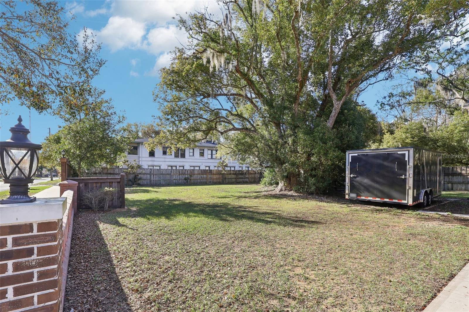 Image 48 of 69 For 422 Center Street