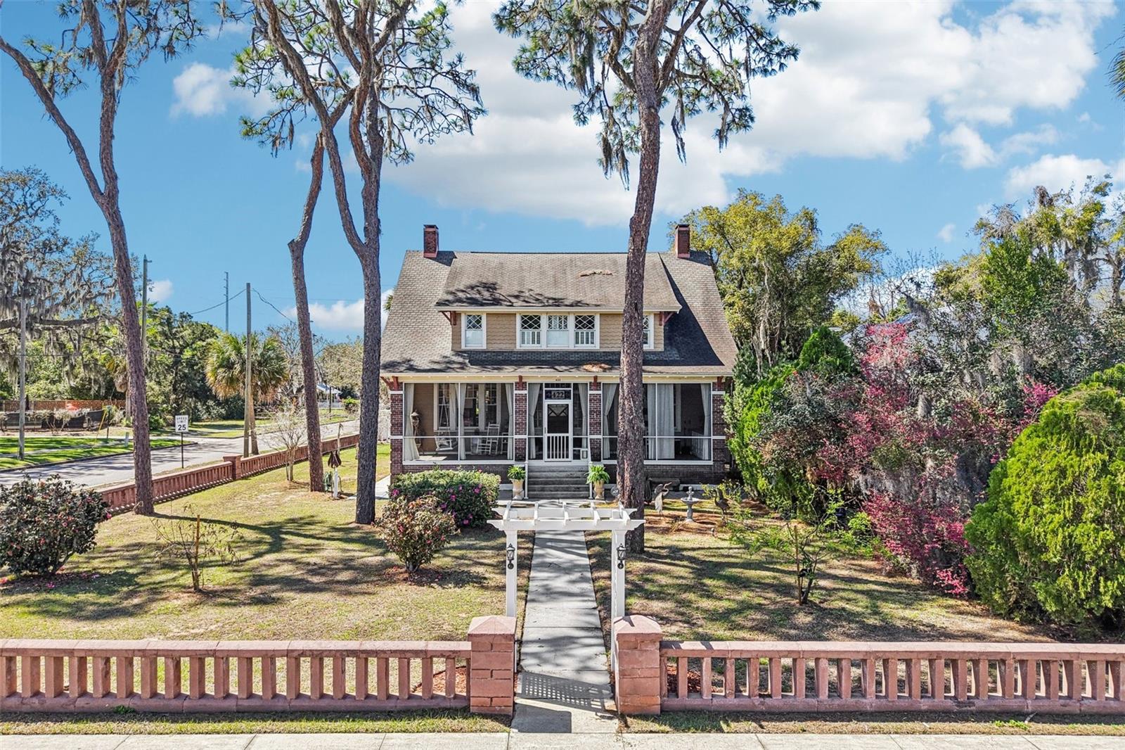 Image 50 of 69 For 422 Center Street