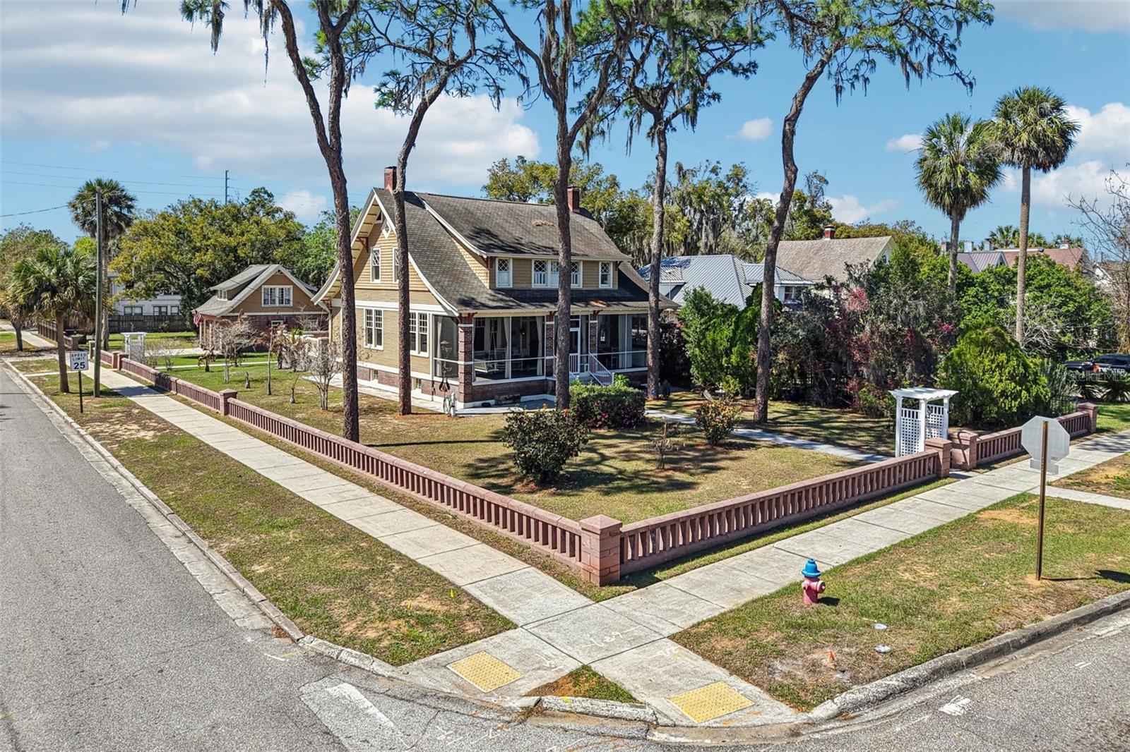 Image 52 of 69 For 422 Center Street