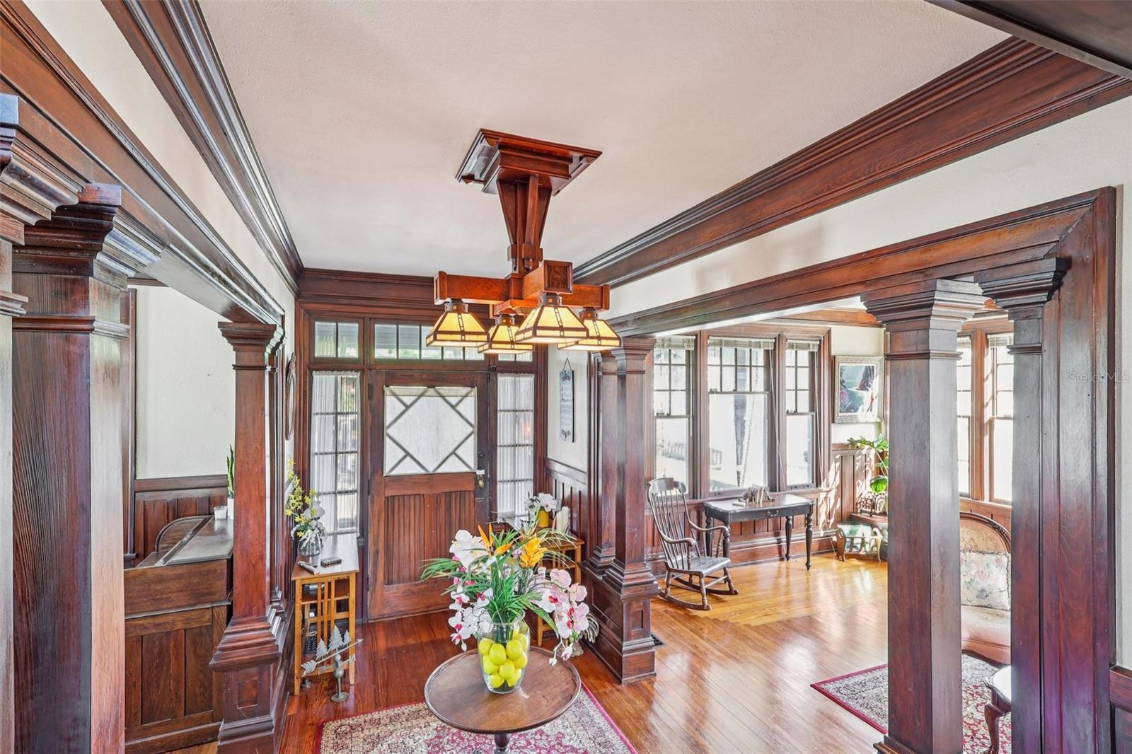 Image 9 of 69 For 422 Center Street