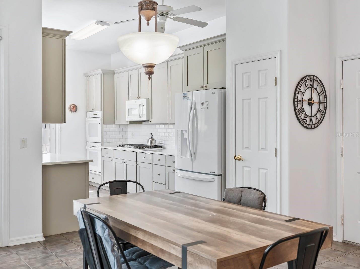 Image 22 of 38 For 39407 Treeline Drive