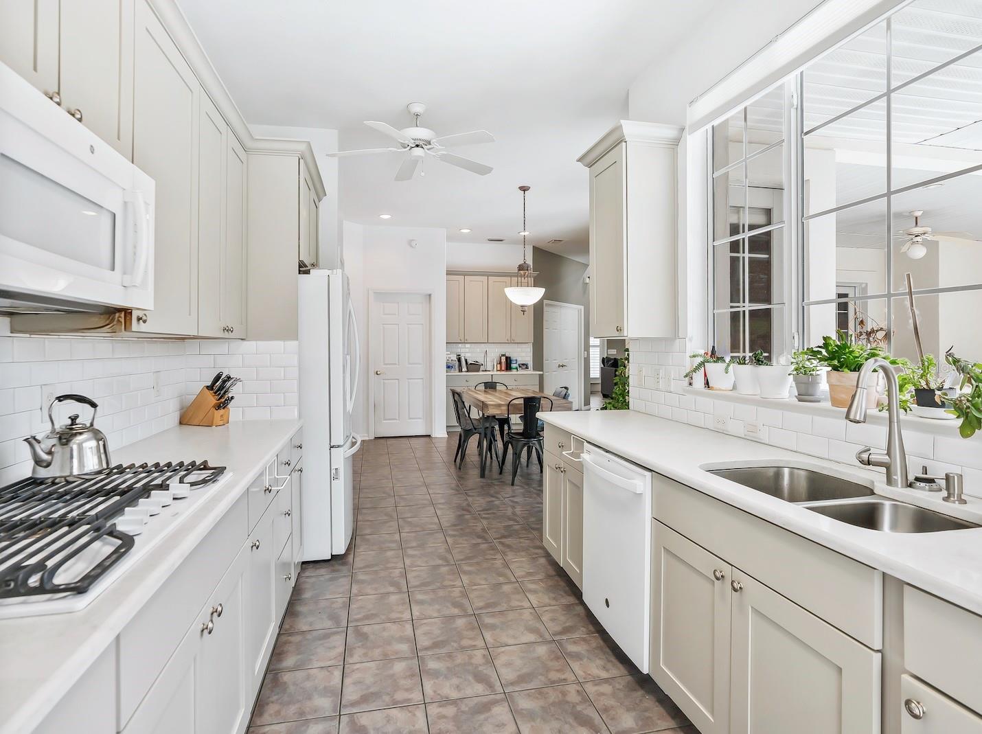 Image 26 of 38 For 39407 Treeline Drive