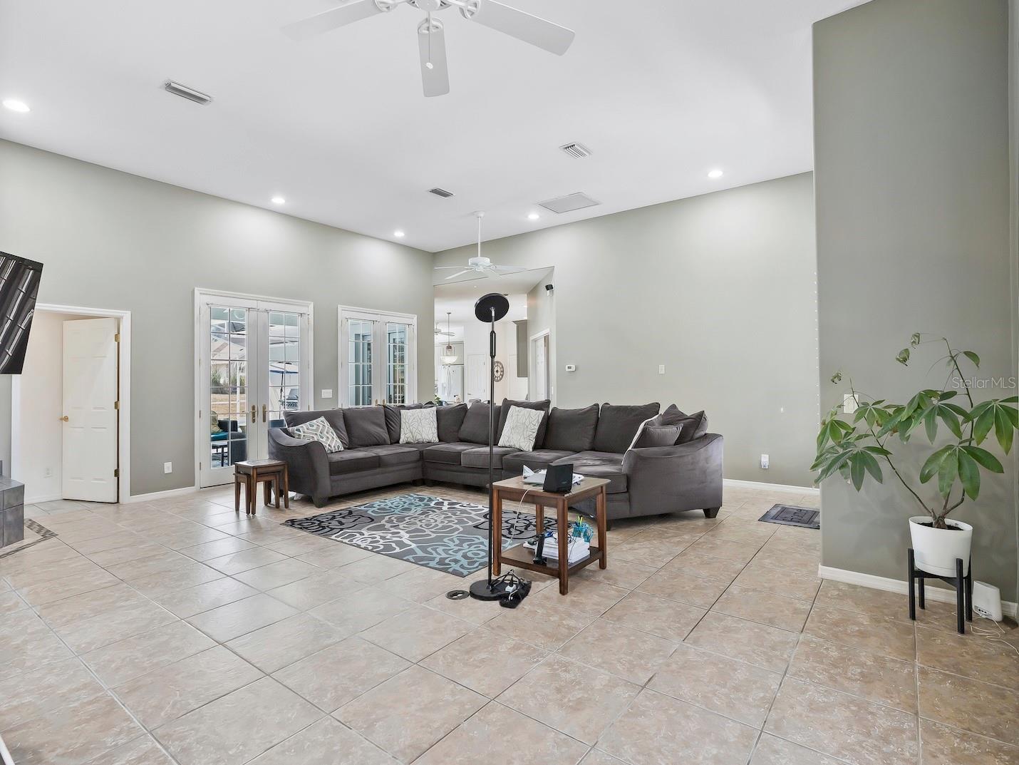 Image 33 of 38 For 39407 Treeline Drive