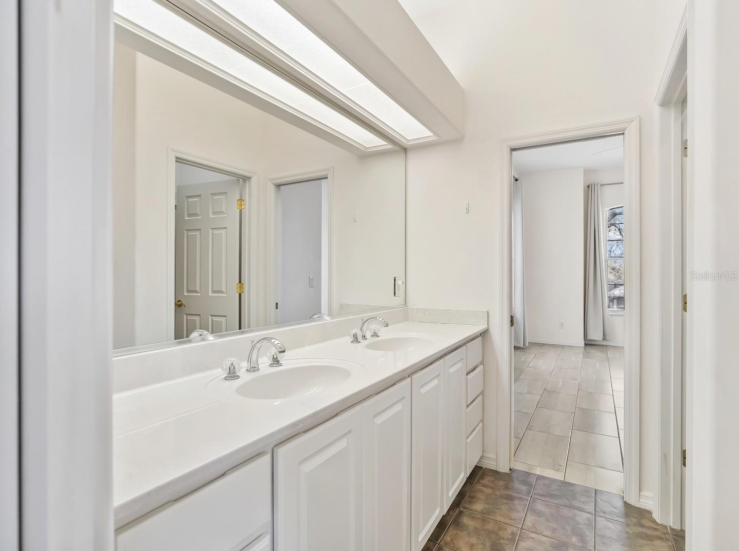 Image 35 of 38 For 39407 Treeline Drive