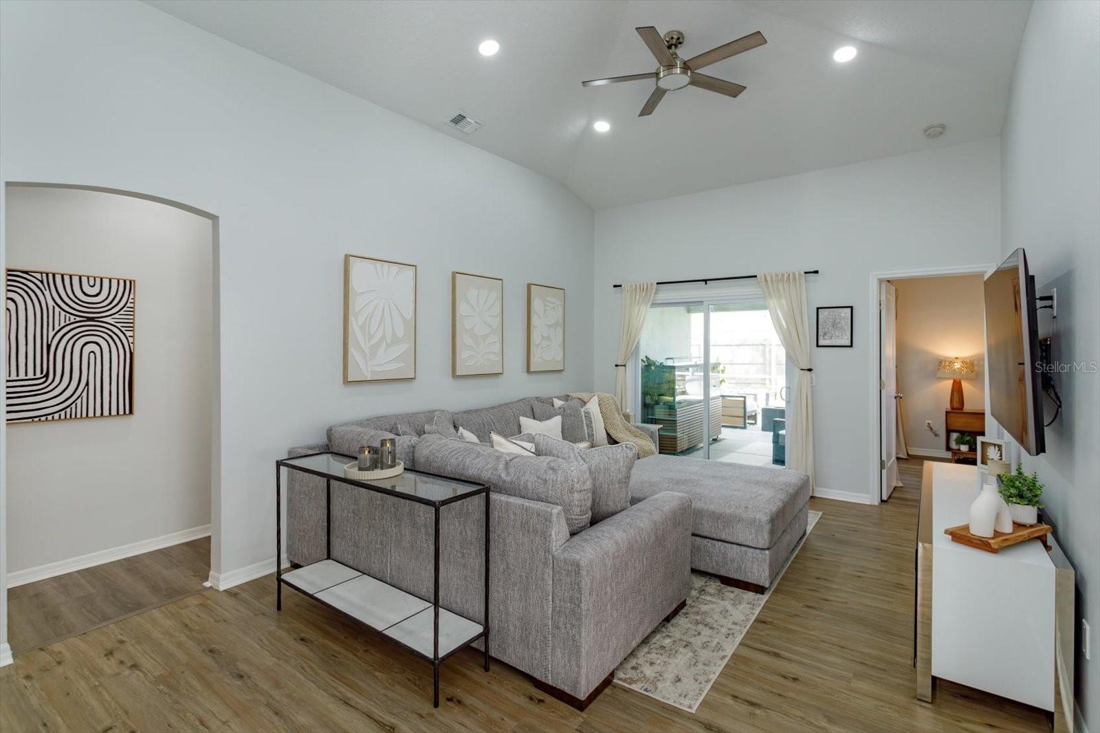 Image 13 of 38 For 2532 Ventura Circle