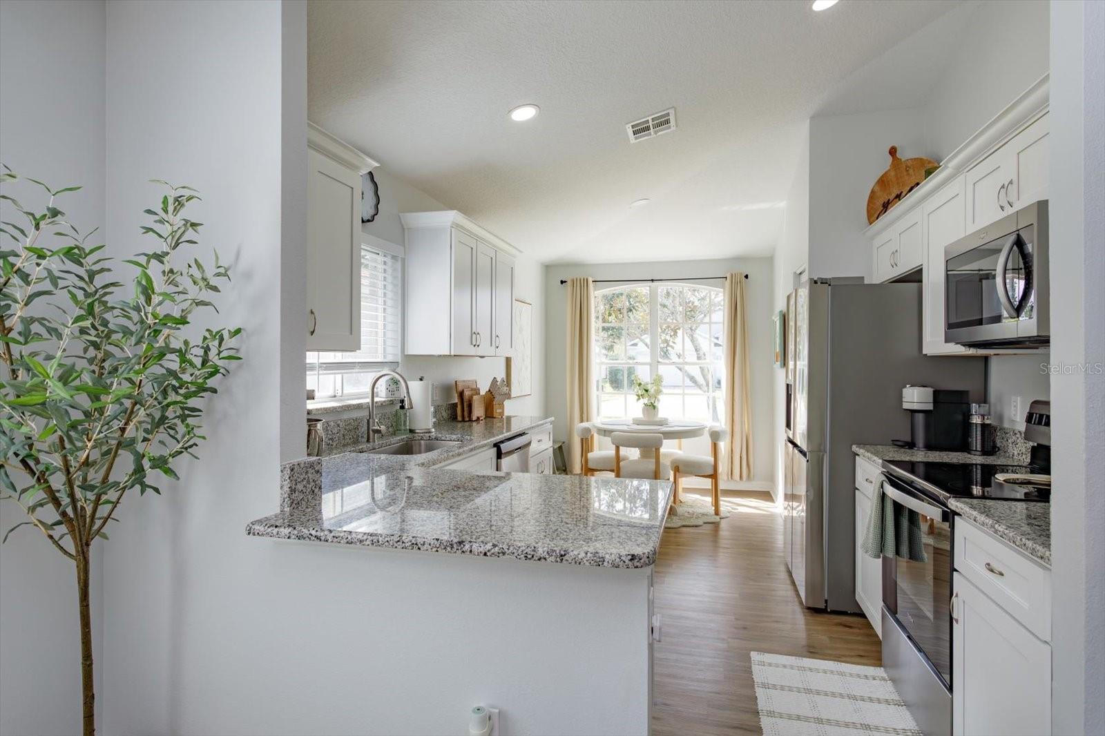 Image 8 of 38 For 2532 Ventura Circle