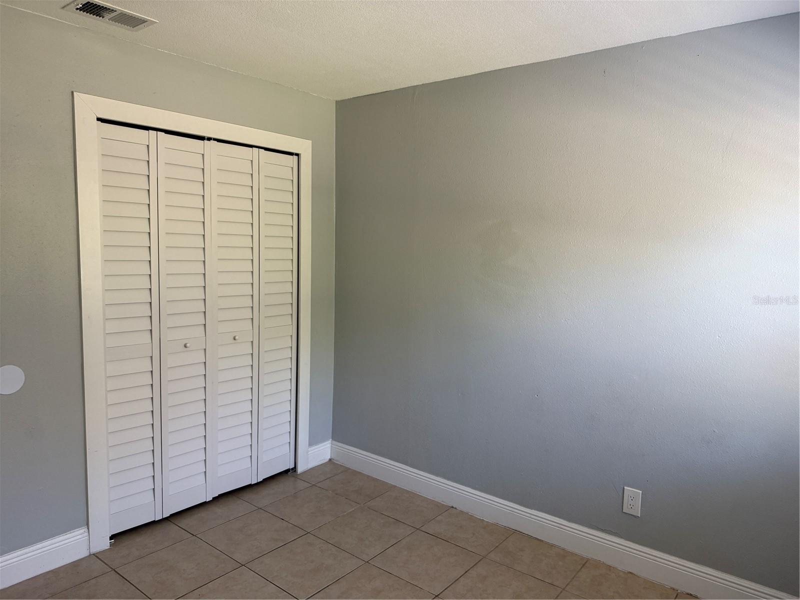 Image 10 of 15 For 712 Parkwood Avenue 2