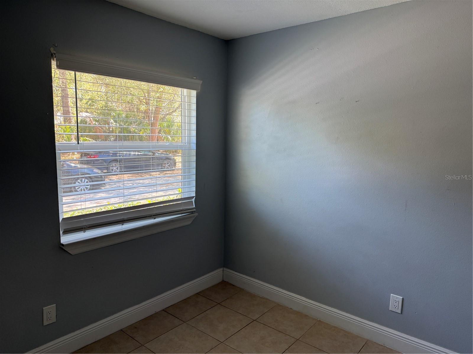 Image 14 of 15 For 712 Parkwood Avenue 2