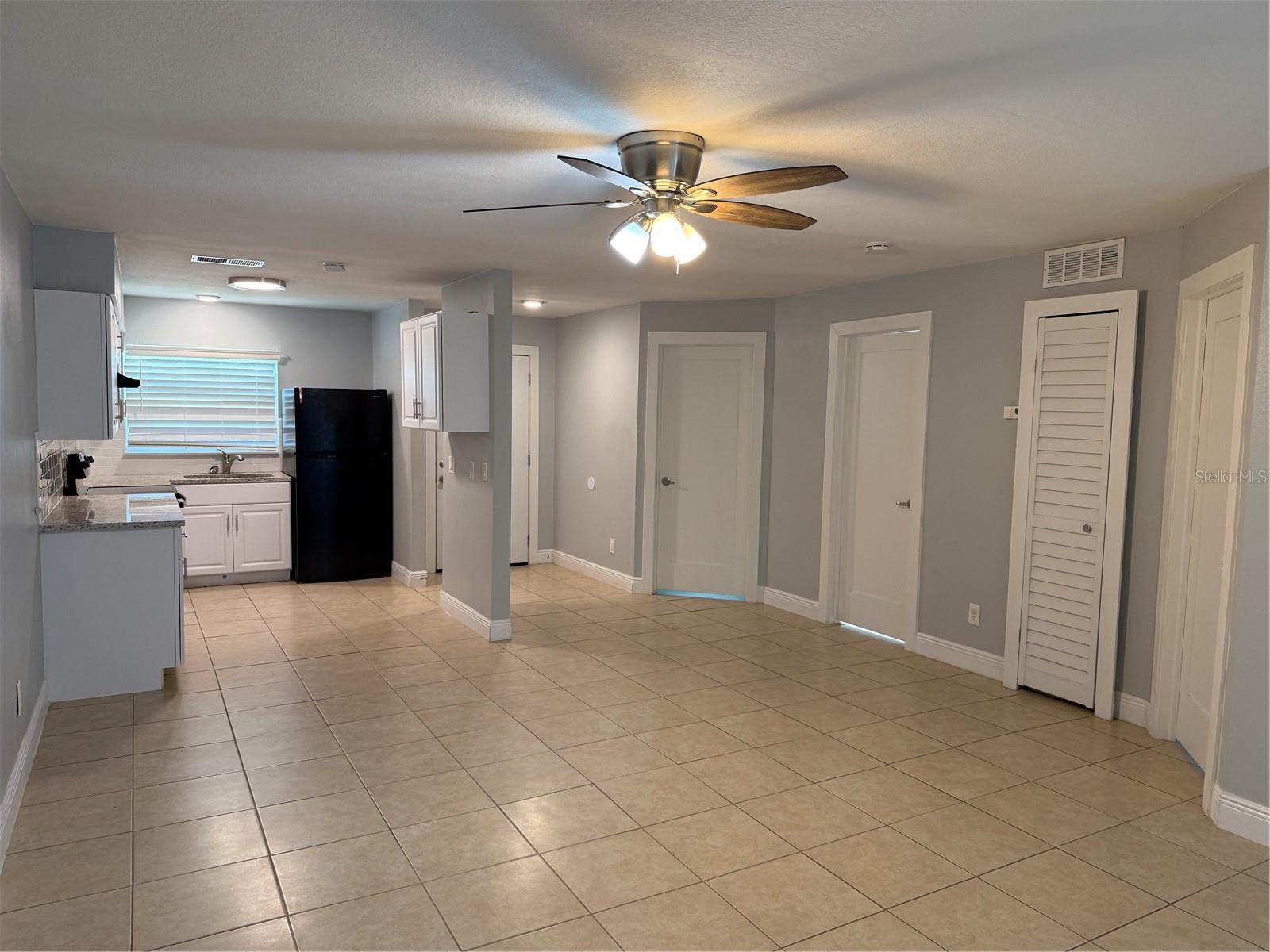 Image 5 of 15 For 712 Parkwood Avenue 2