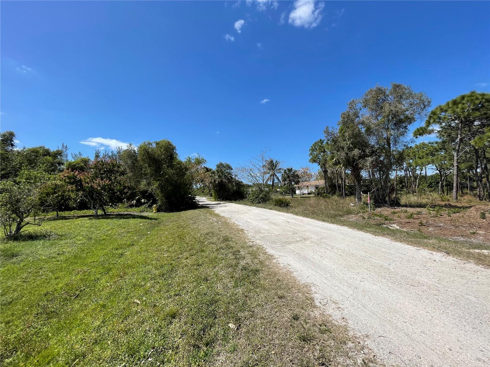 Image 5 of 6 For 6438 Fuller Drive