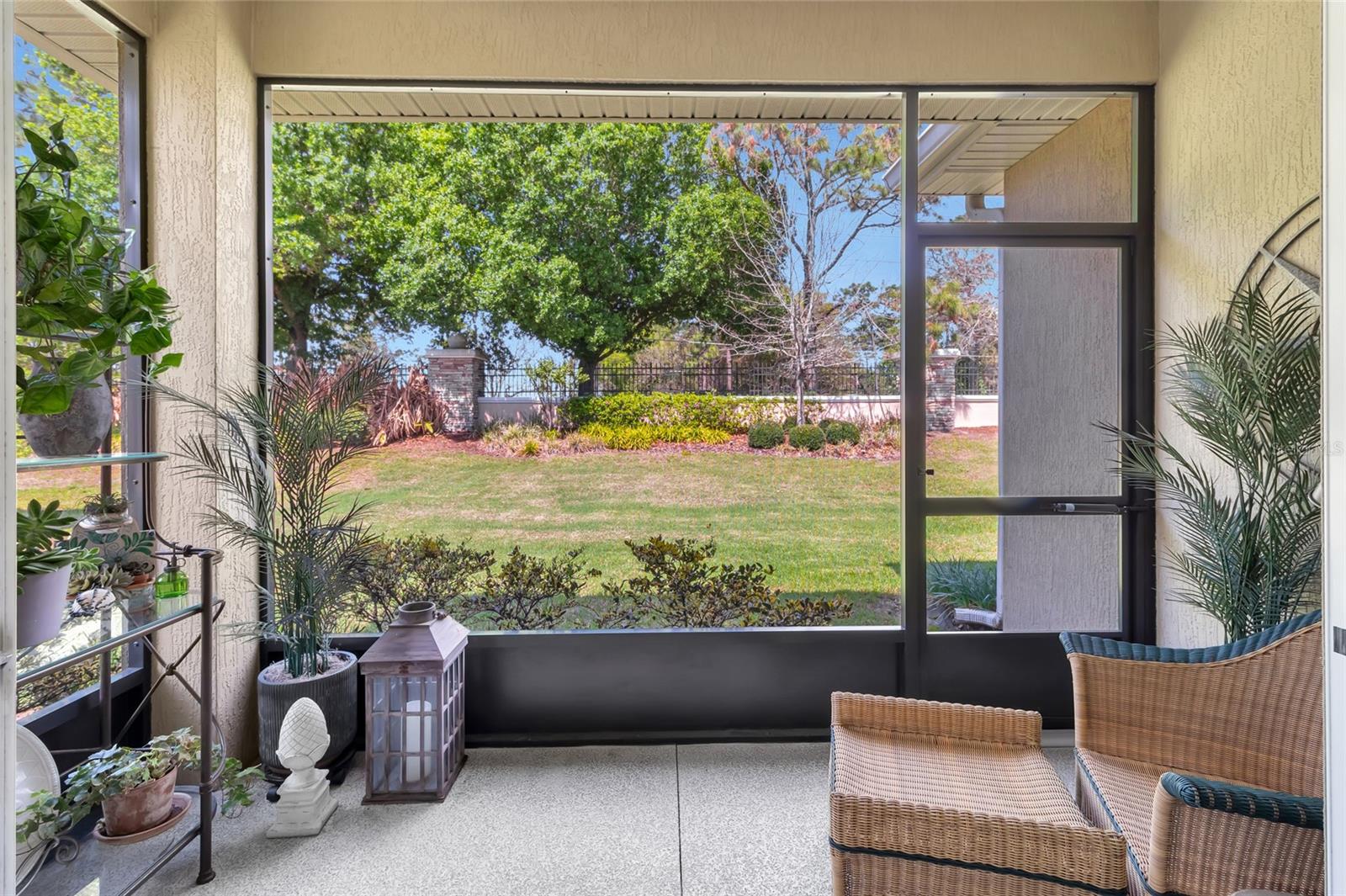 Image 21 of 36 For 8093 Bridgeport Bay Circle