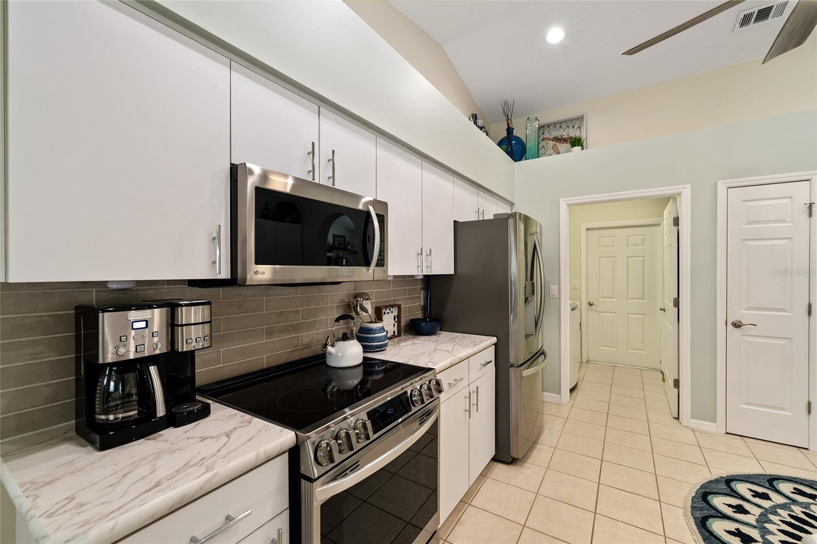 Image 21 of 75 For 9037 136th Loop