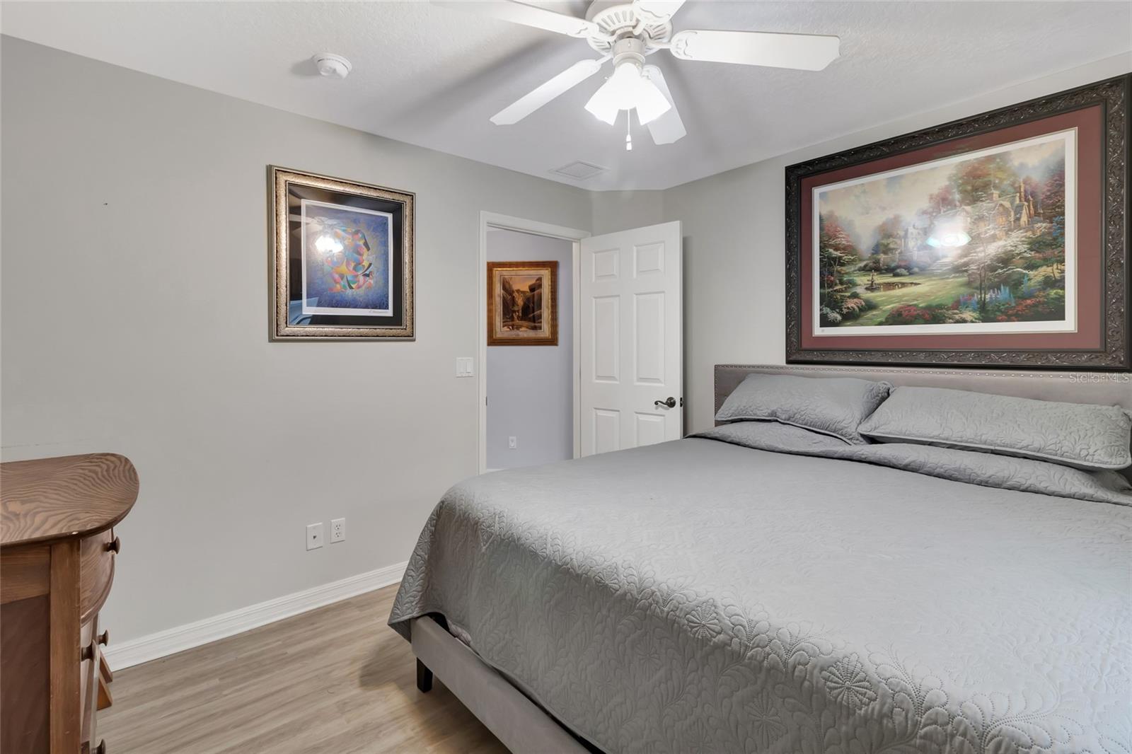 Image 16 of 40 For 26903 Honeymoon Avenue