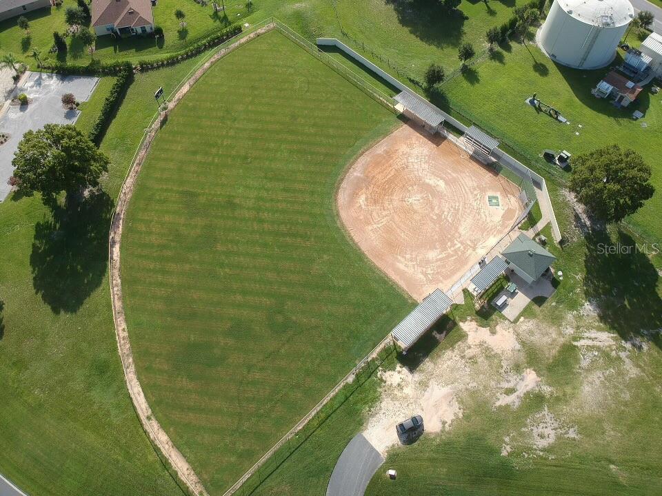 Image 33 of 40 For 26903 Honeymoon Avenue