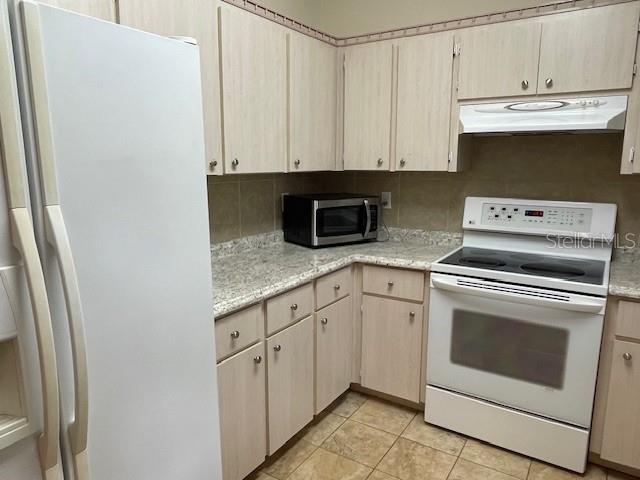 Image 2 of 15 For 825 Mary Frank Court