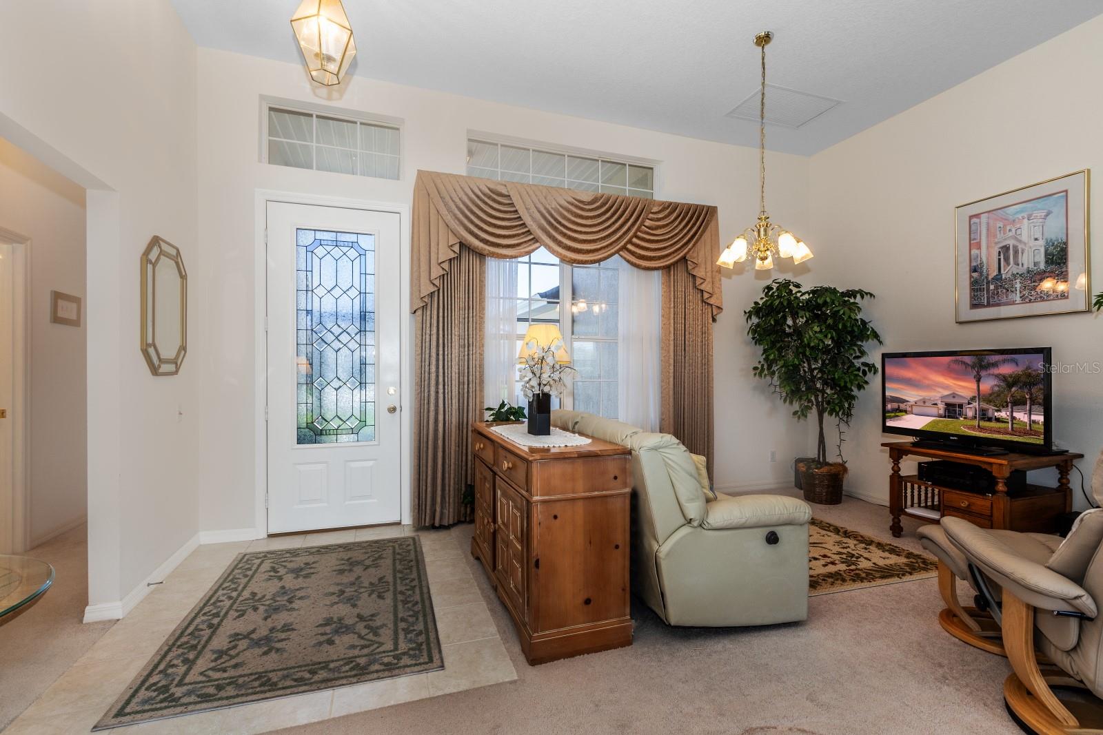 Image 7 of 28 For 27525 Discover Court