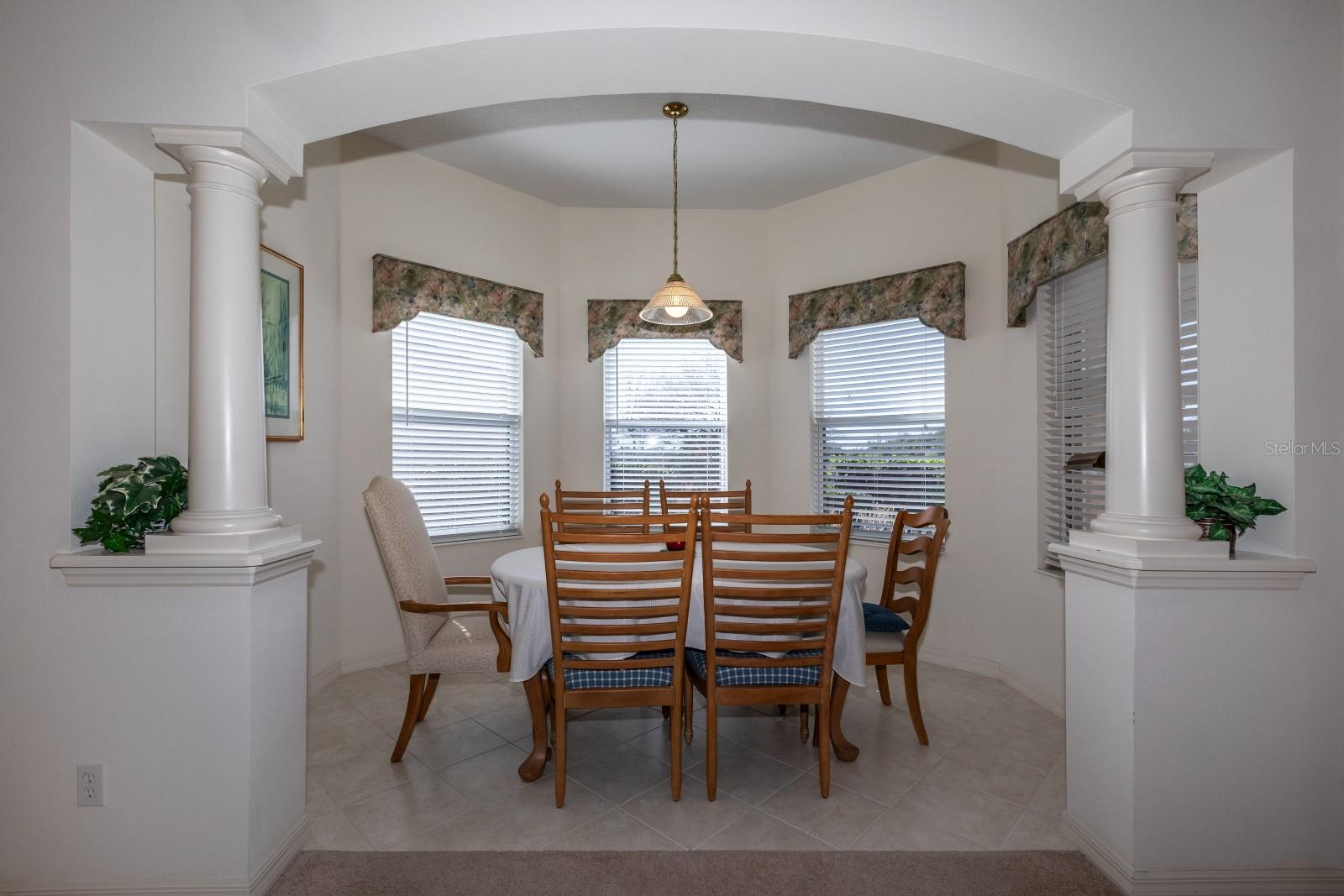 Image 8 of 28 For 27525 Discover Court