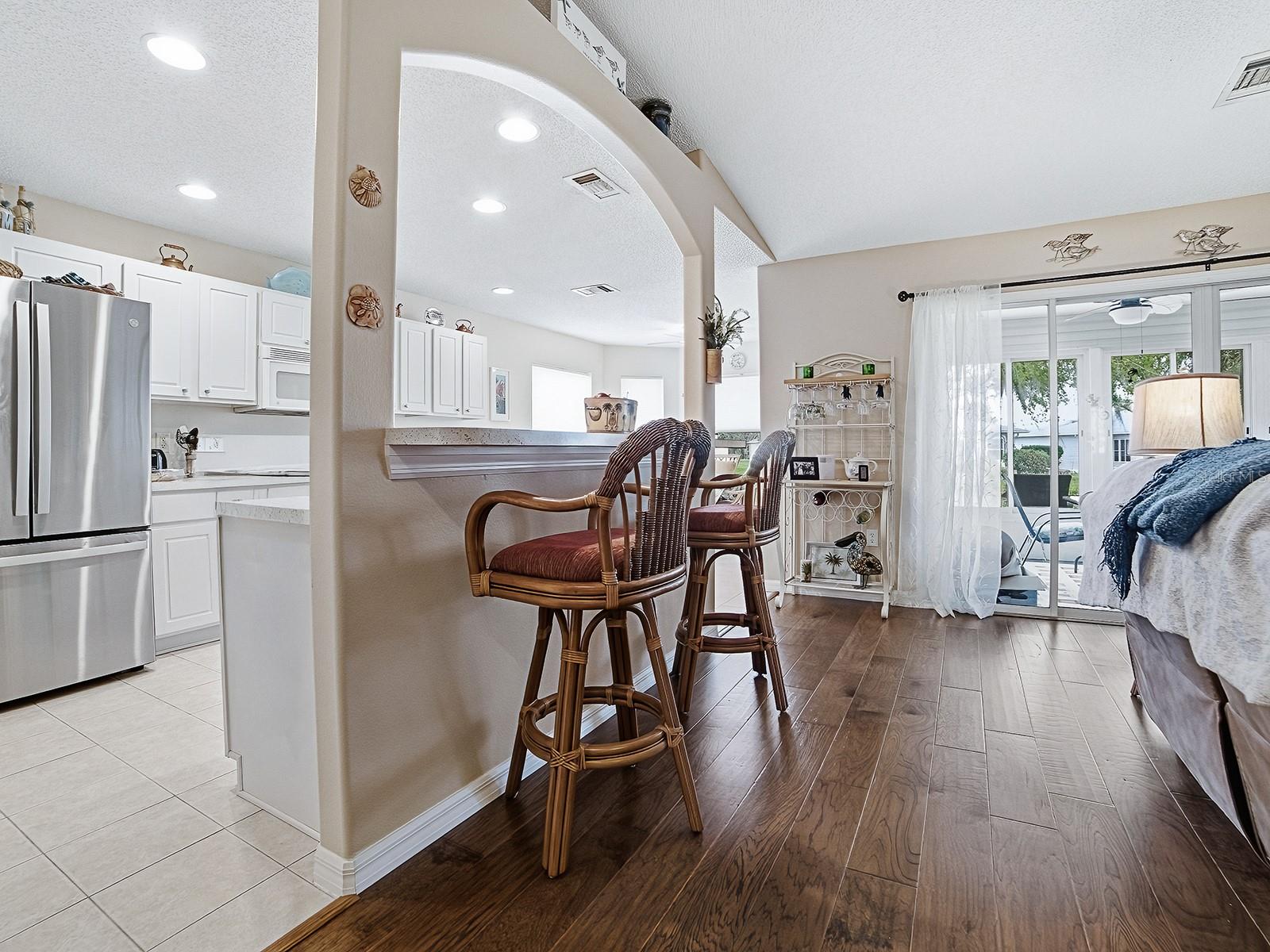 Image 10 of 37 For 347 Bentwood Drive