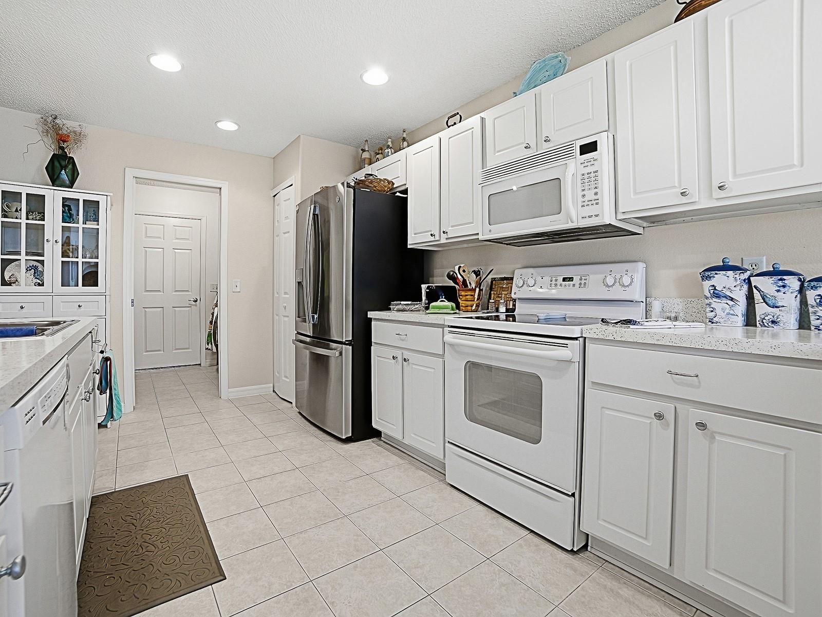 Image 13 of 37 For 347 Bentwood Drive