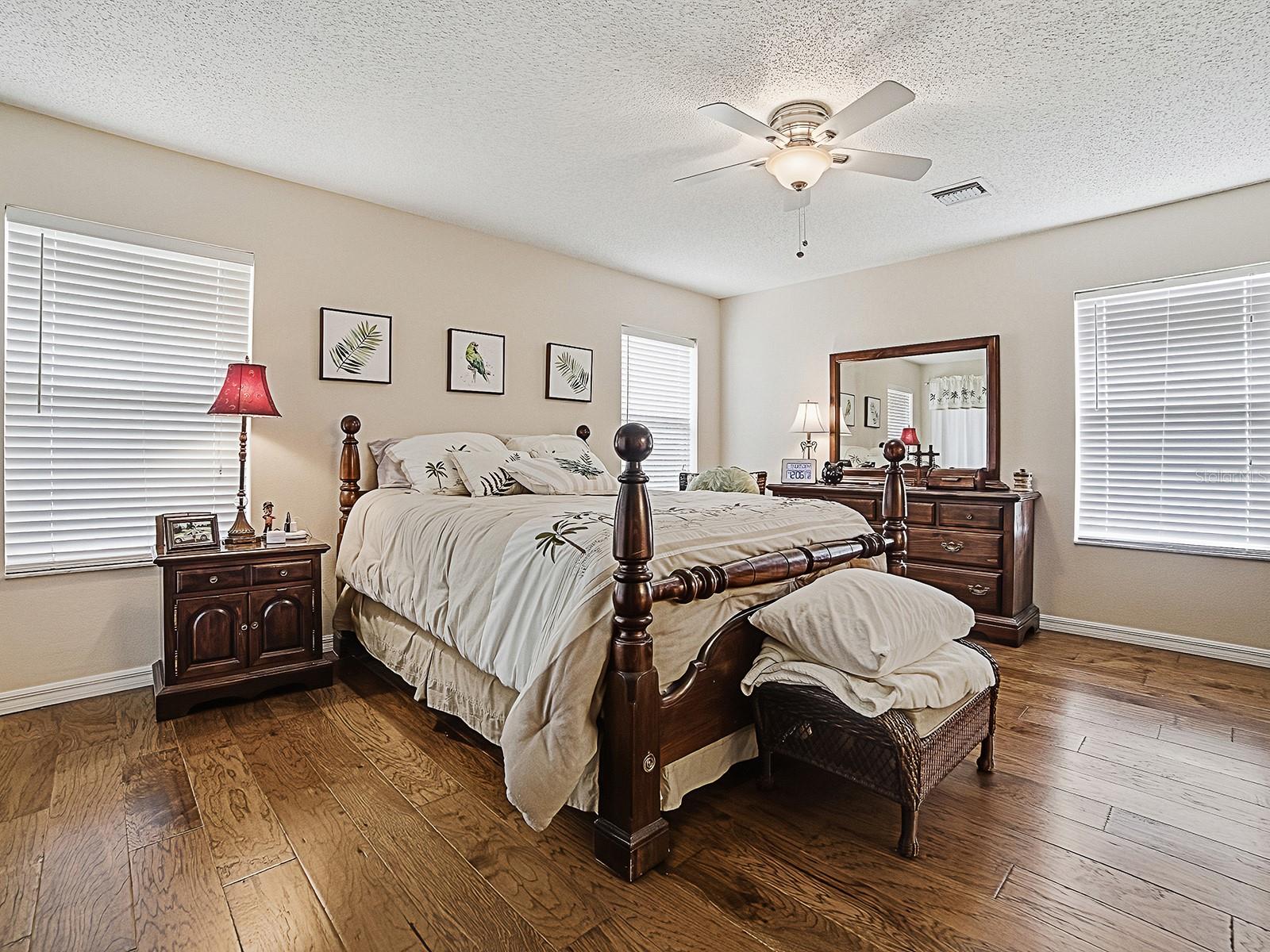 Image 17 of 37 For 347 Bentwood Drive