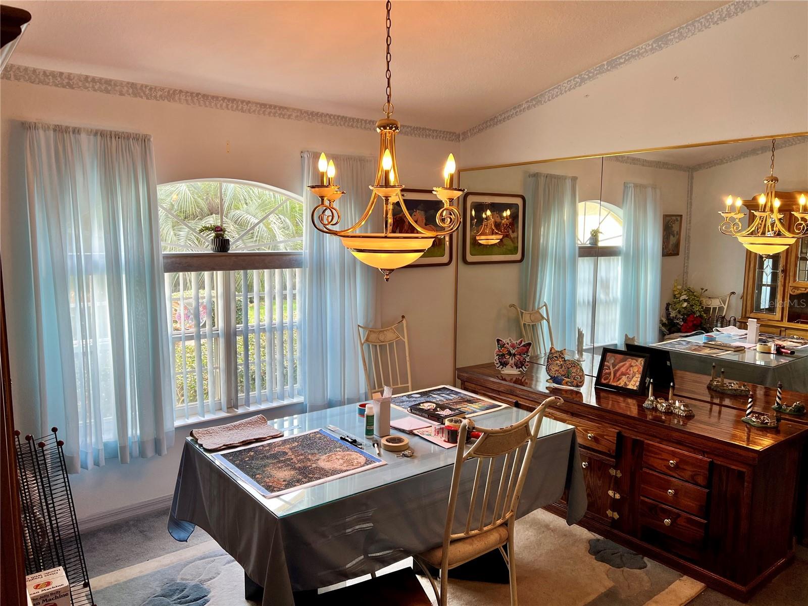 Image 11 of 45 For 1995 Newhaven Street