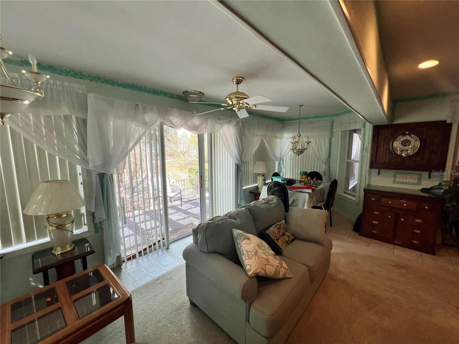 Image 14 of 45 For 1995 Newhaven Street