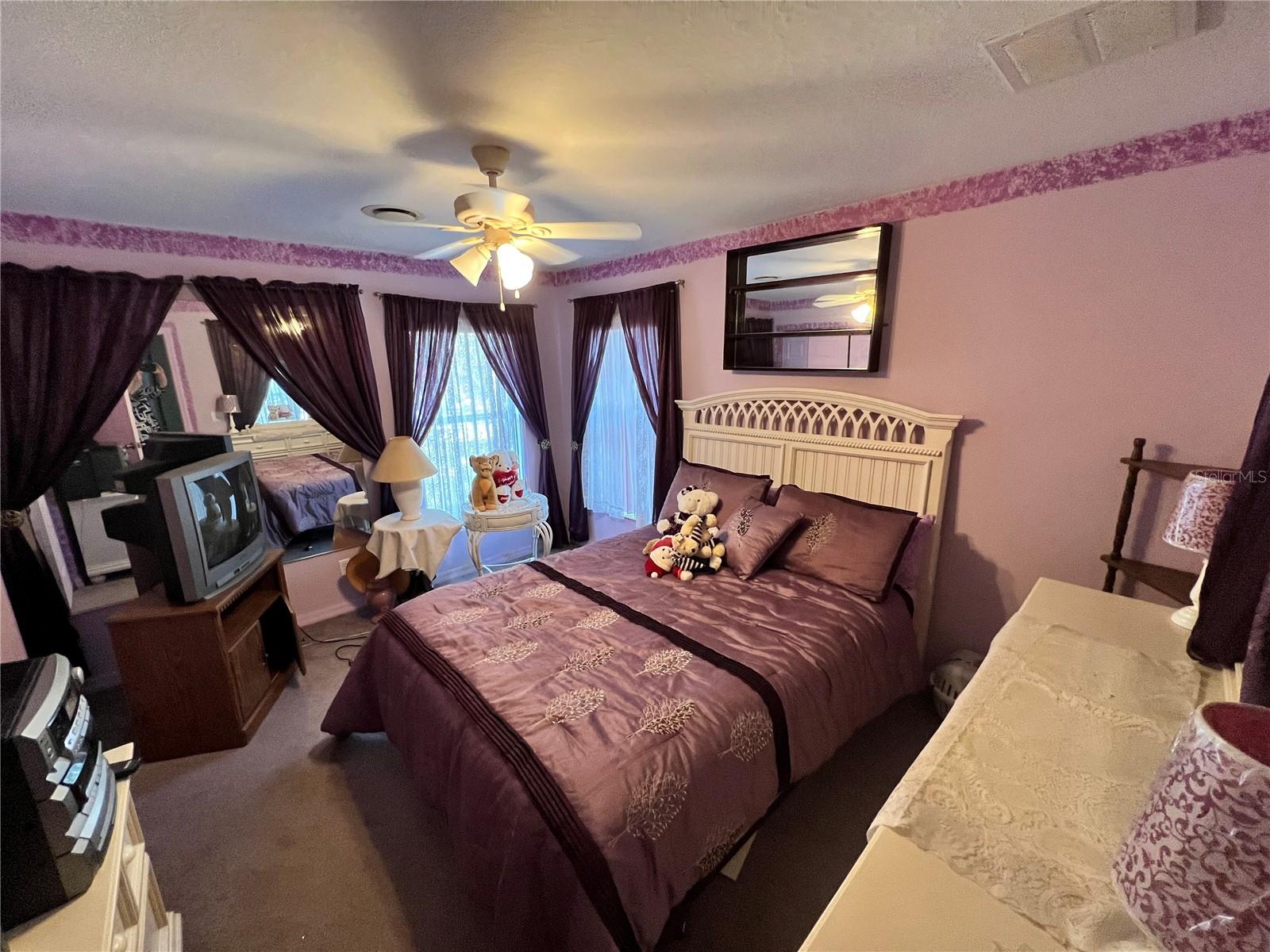 Image 26 of 45 For 1995 Newhaven Street