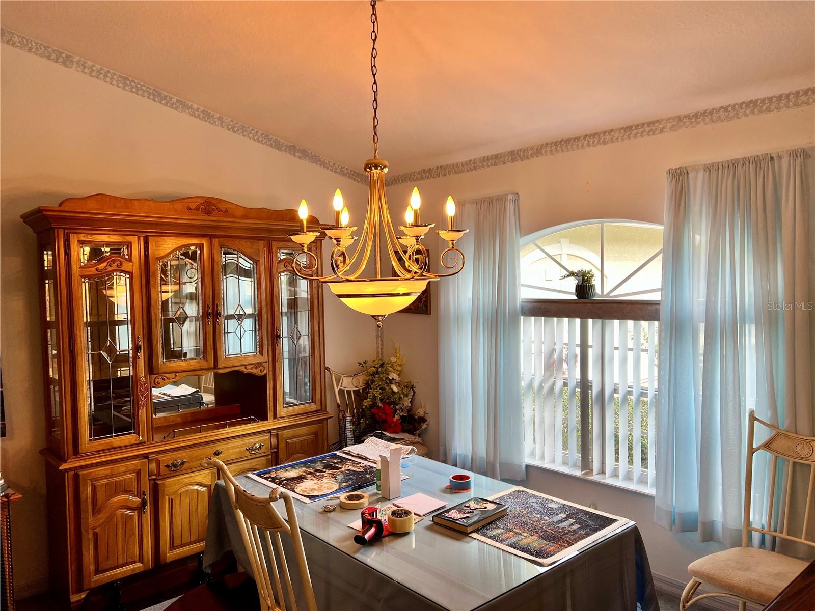 Image 9 of 45 For 1995 Newhaven Street