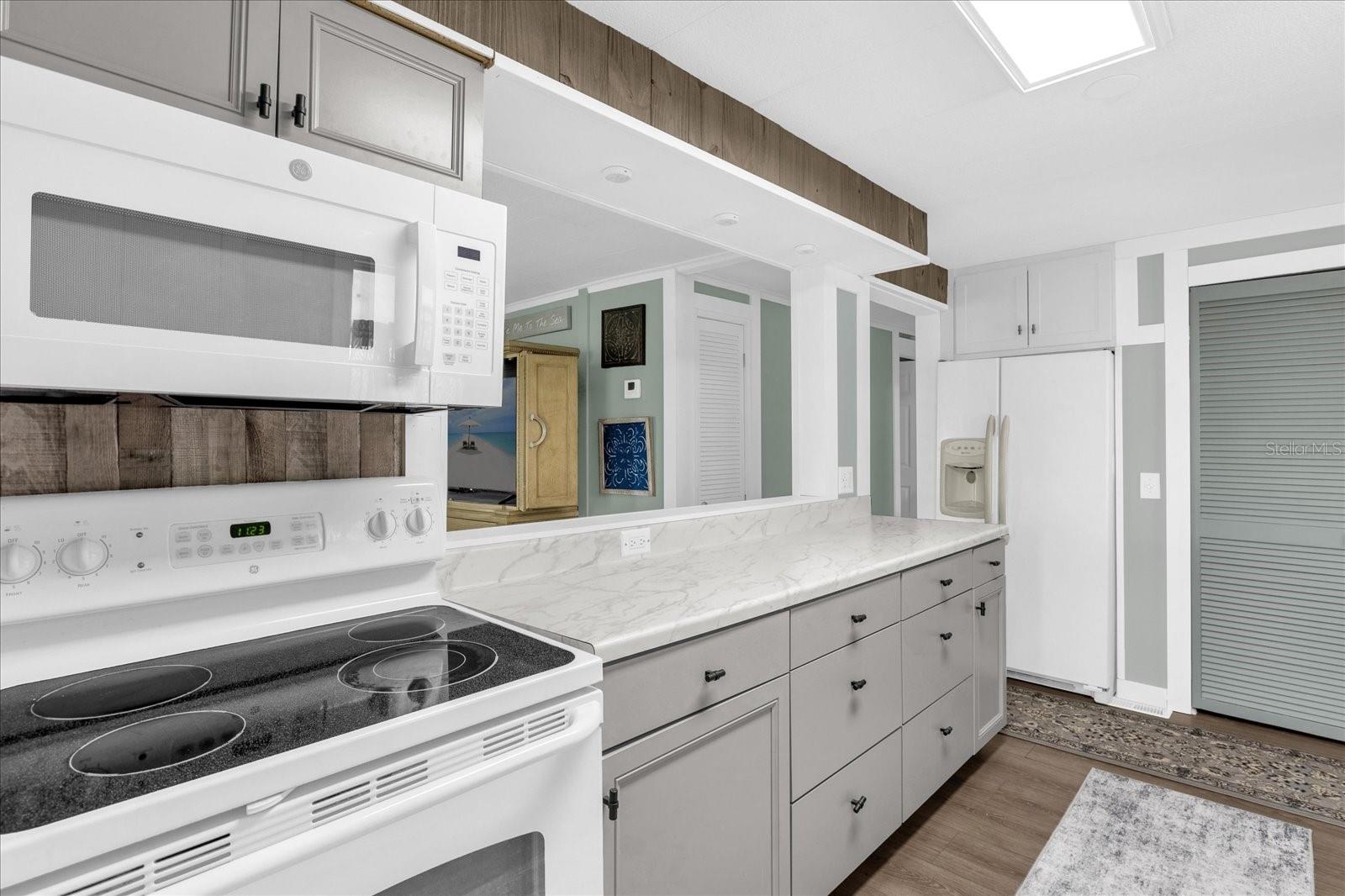 Image 11 of 37 For 518 Palo Verde Dr