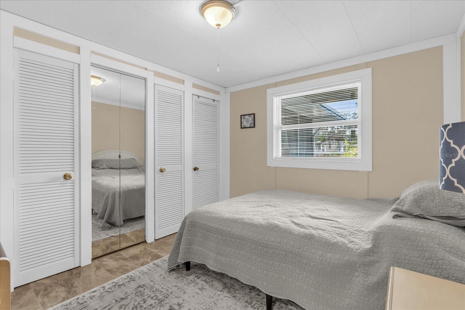 Image 15 of 37 For 518 Palo Verde Dr