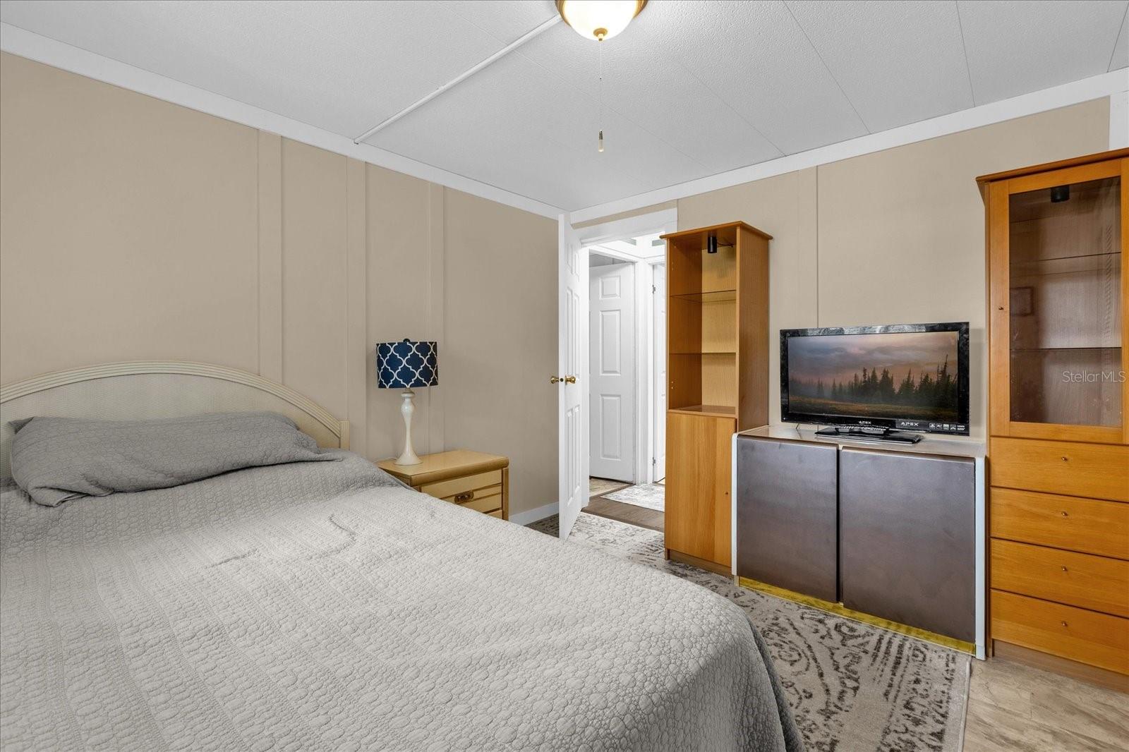 Image 16 of 37 For 518 Palo Verde Dr