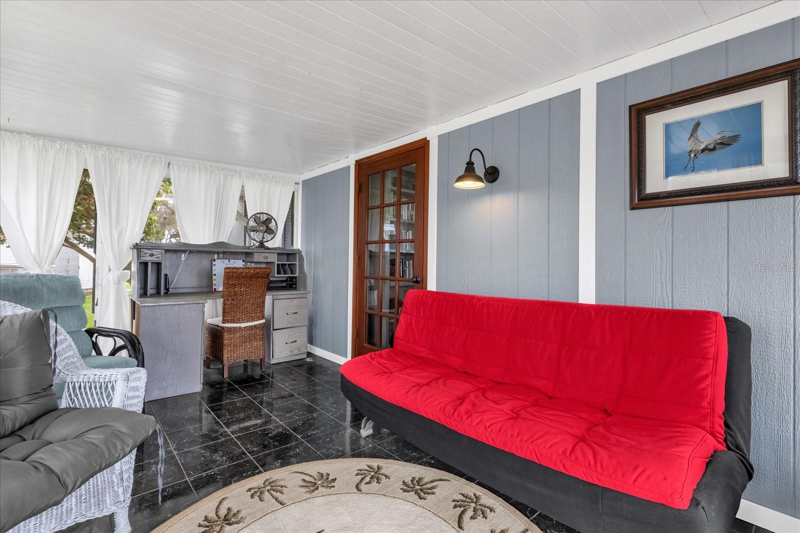 Image 19 of 37 For 518 Palo Verde Dr