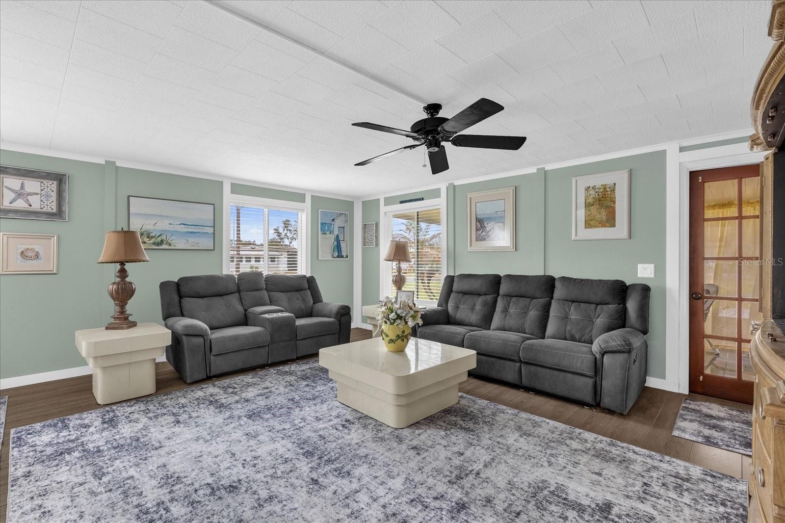 Image 2 of 37 For 518 Palo Verde Dr