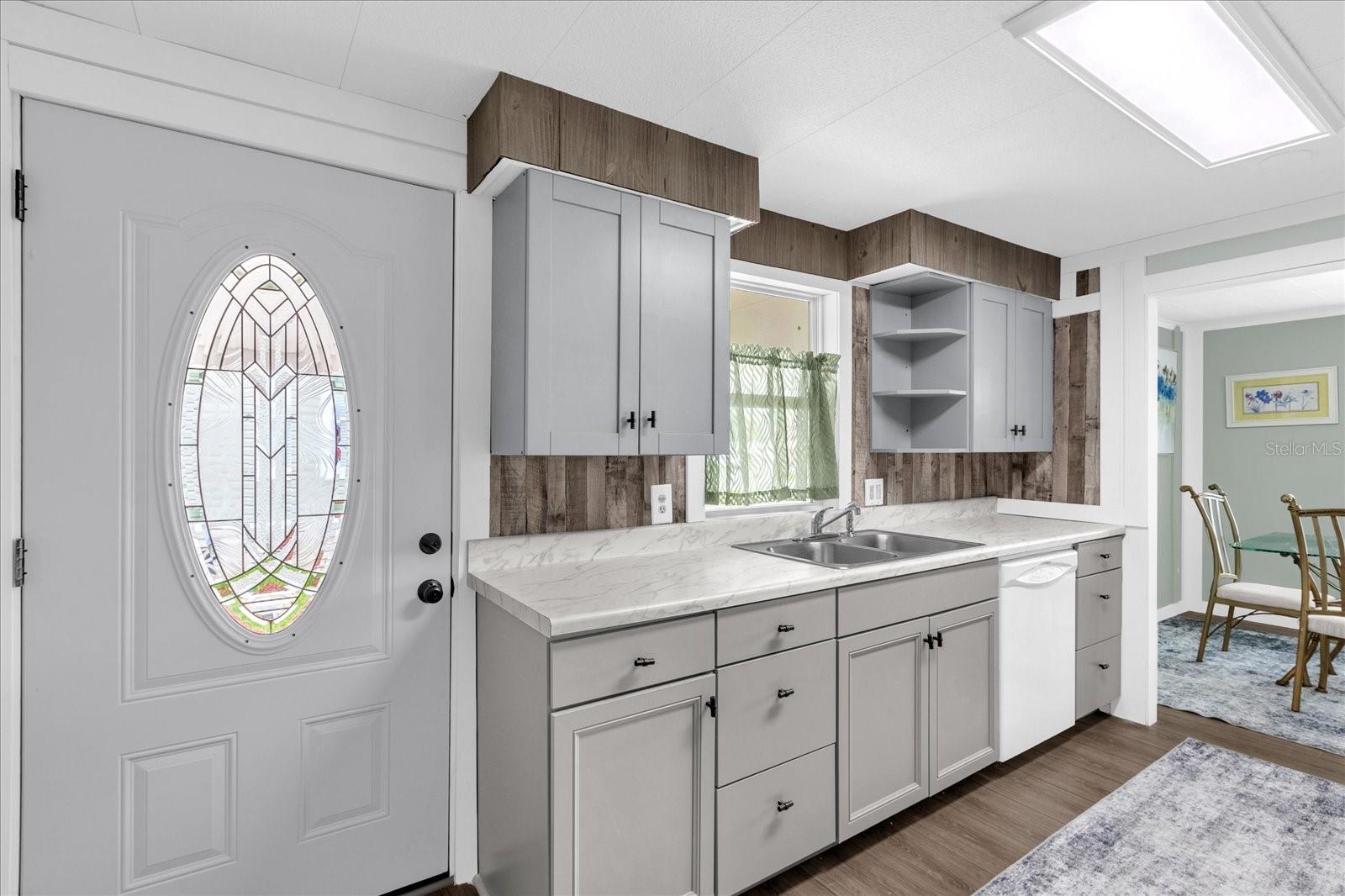 Image 6 of 37 For 518 Palo Verde Dr