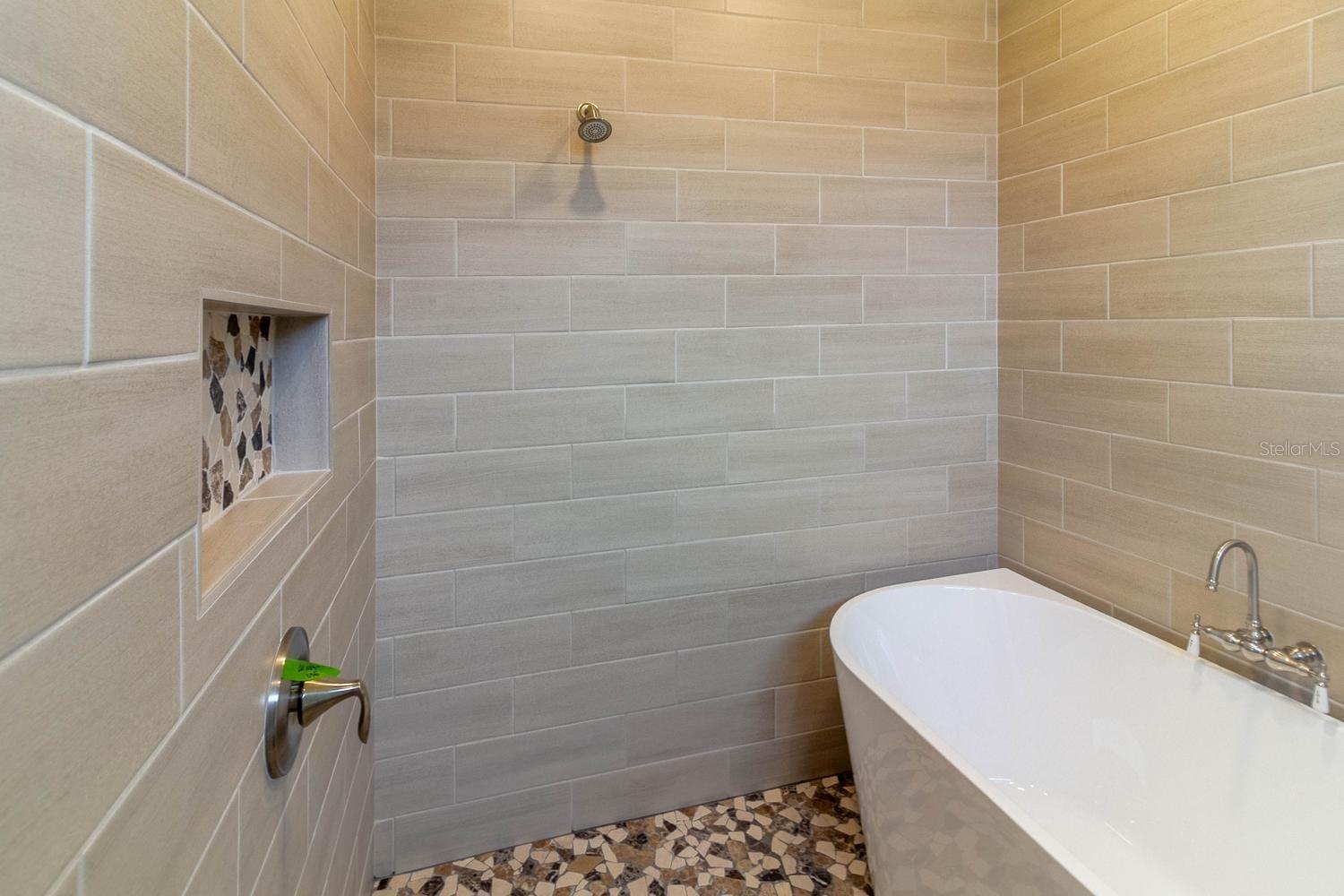 Image 13 of 28 For Tbd Lot 18 Apawamis Drive