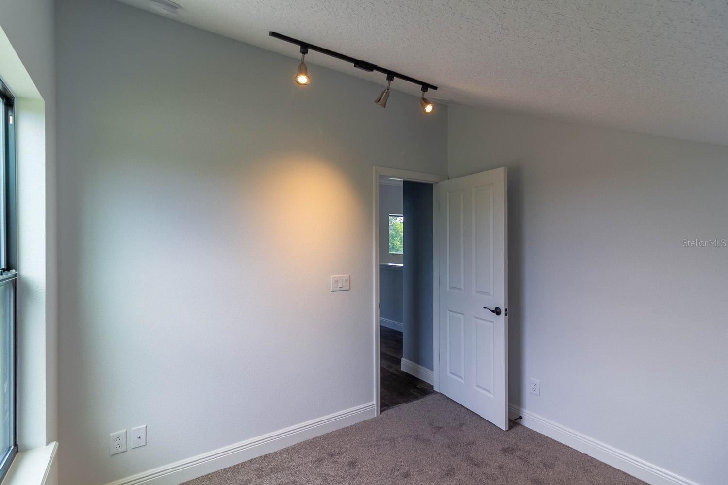 Image 18 of 28 For Tbd Lot 18 Apawamis Drive