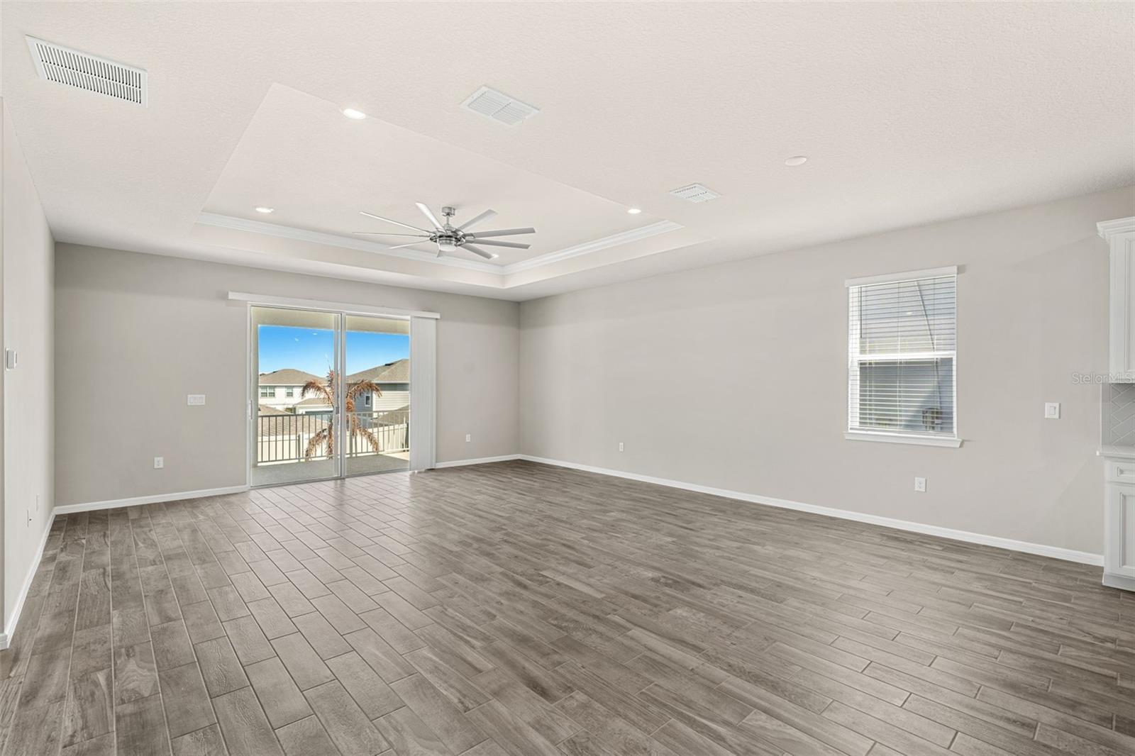 Image 5 of 31 For 14334 Noto Avenue