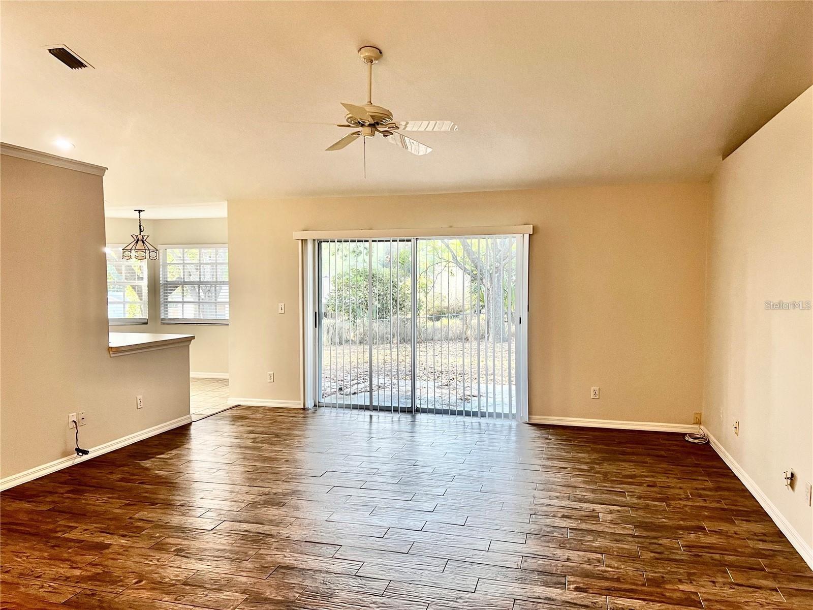 Image 3 of 22 For 16216 Hillside Circle