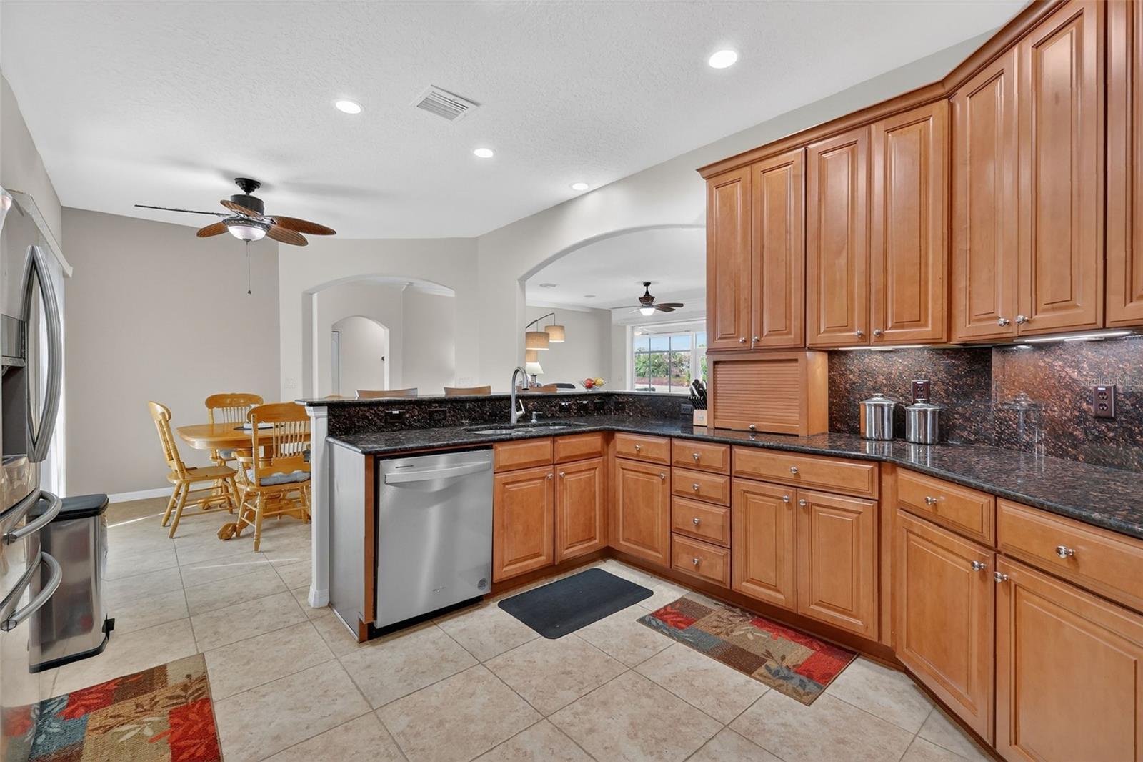 Image 29 of 73 For 5421 Sir Churchill Drive