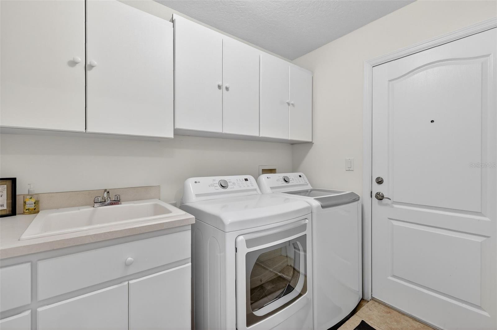 Image 30 of 73 For 5421 Sir Churchill Drive